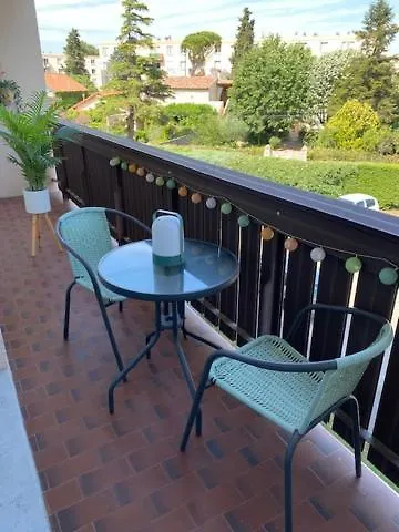 3 chambres, bien placé, calme et spacieux avec balcon et parking Avignon 0*,  France